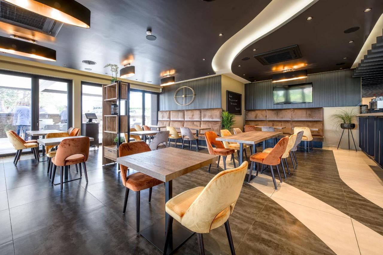 Le 830 Hotel