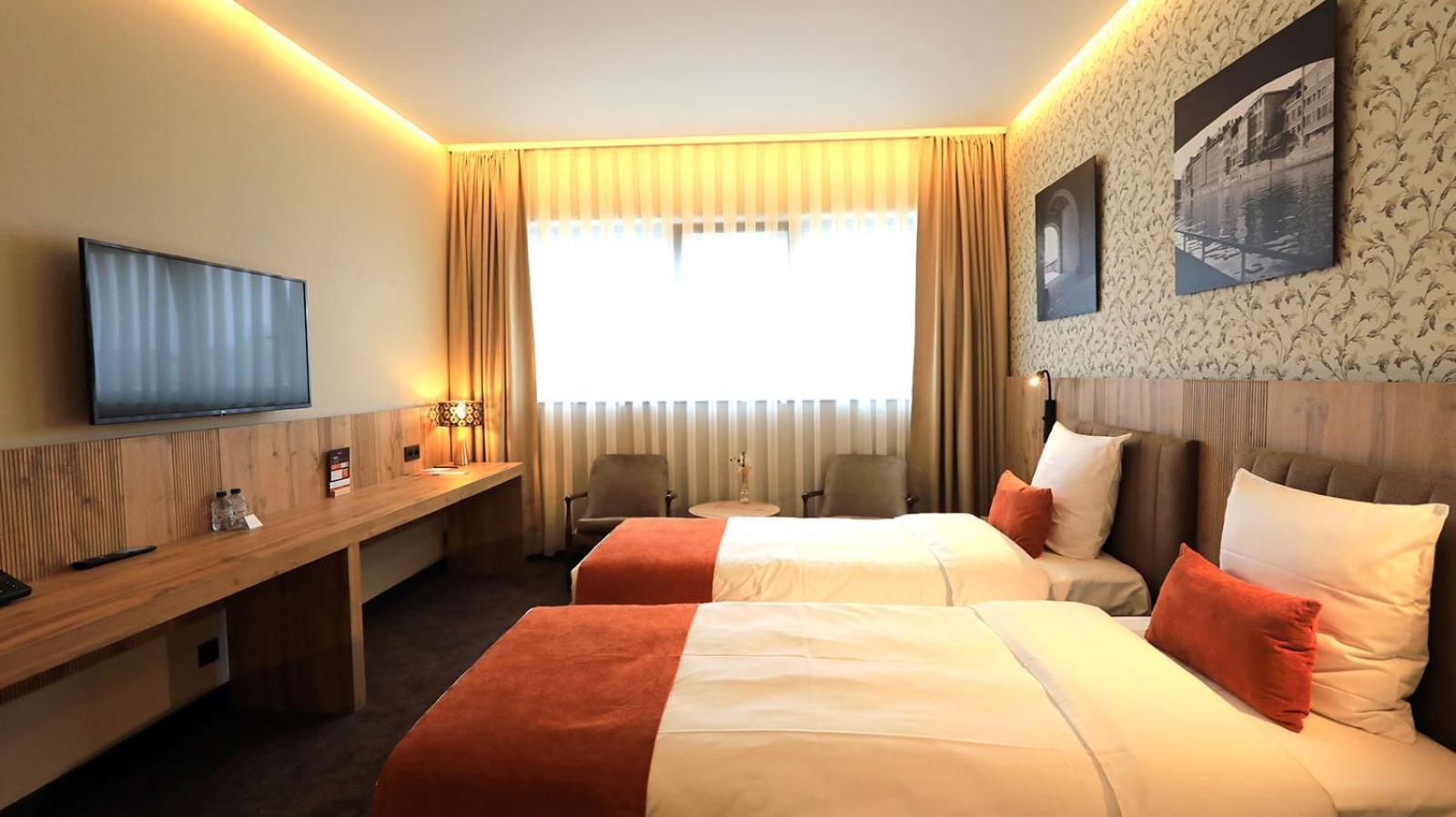 Le 830 Hotel 4*