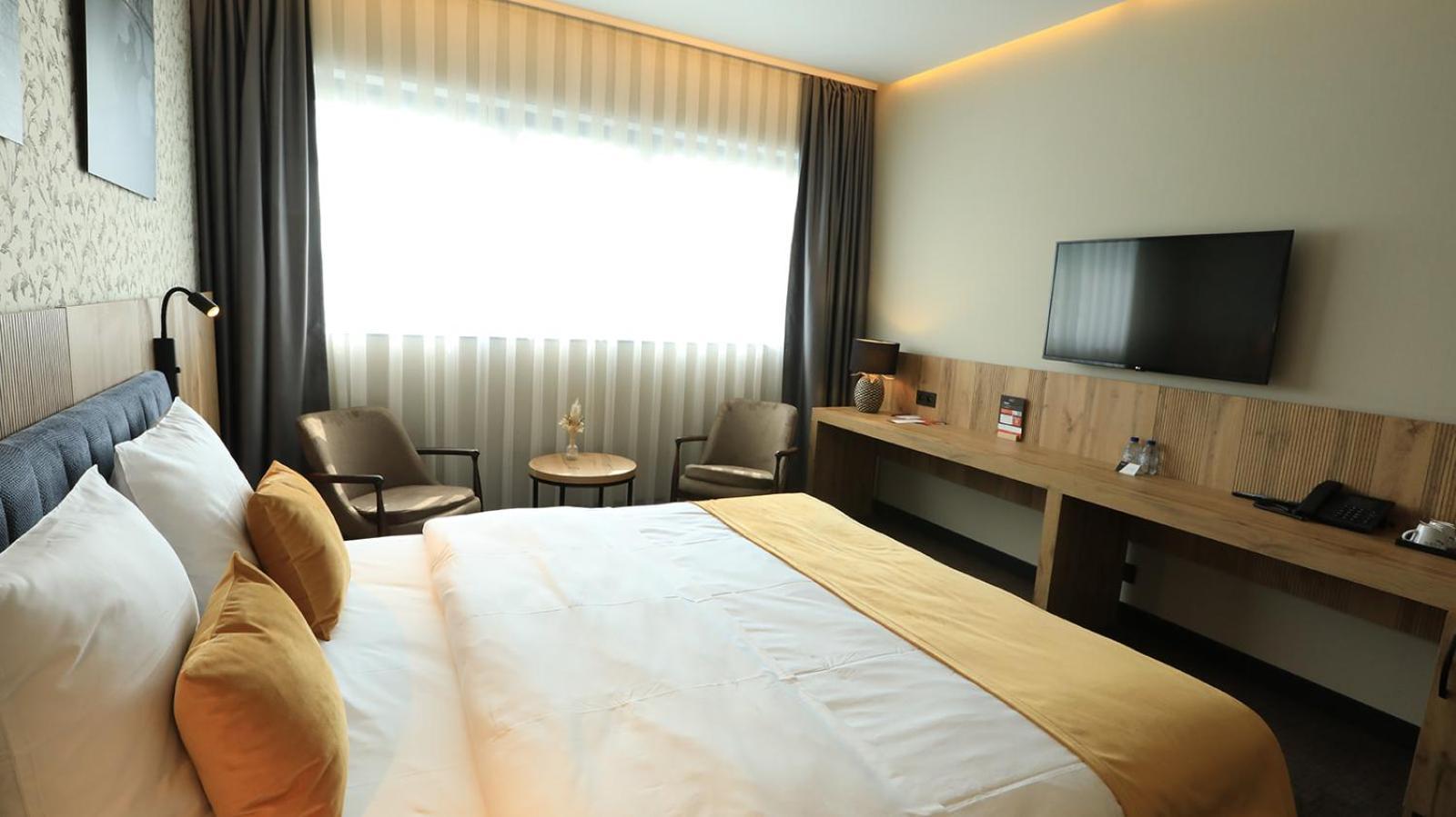 Hotel Le 830 Namen